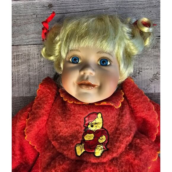 DISNEY 2635FB Ashton Drake Let's Play Patty Cake Winnie the Poo DOLL - Picture 2 of 12